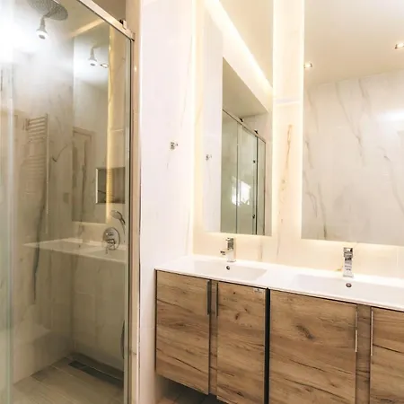 Azimut 1 By فيلة Plános